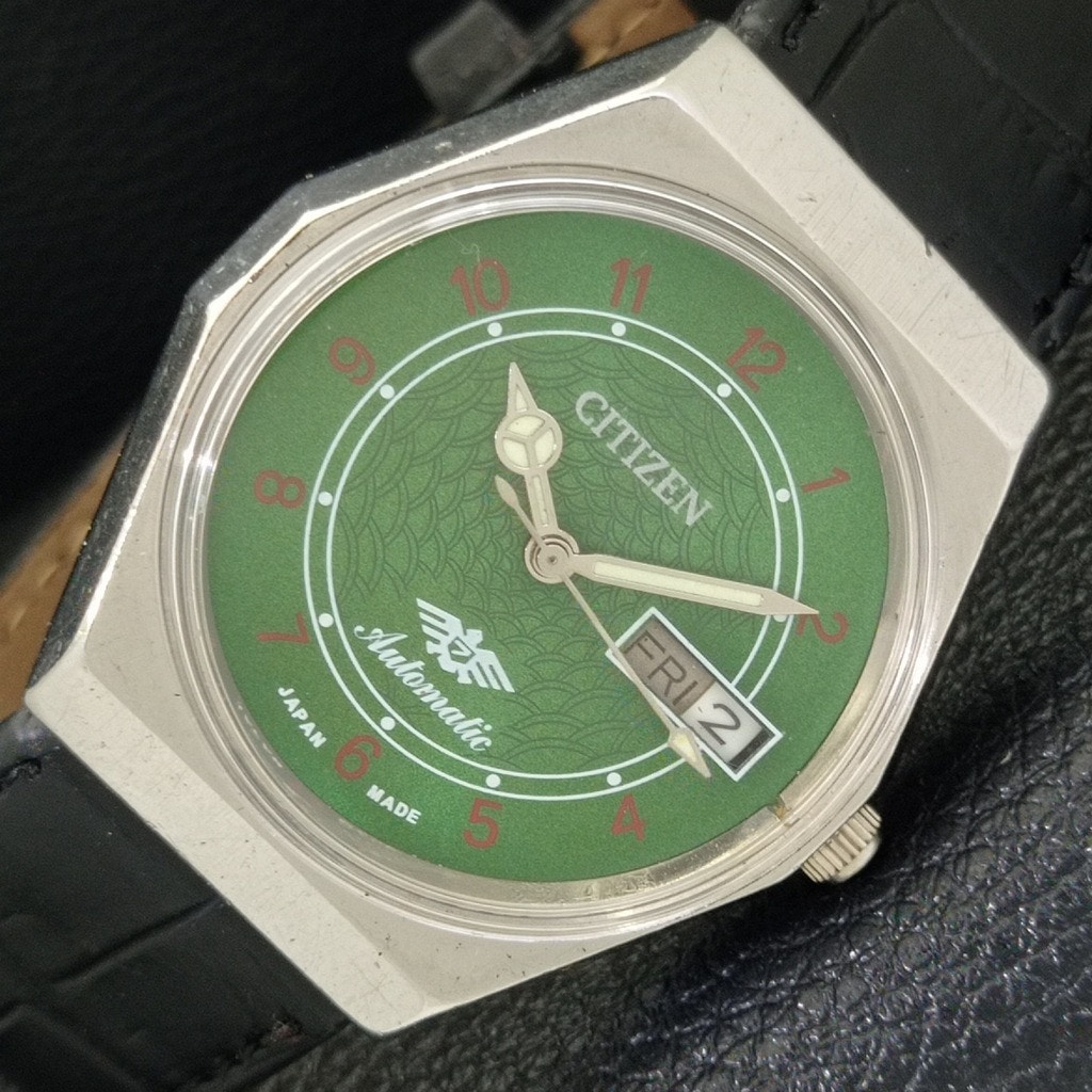 Vintage 1980 Citizen Automatic Mens Silver Watch WDaydate  Green Accents